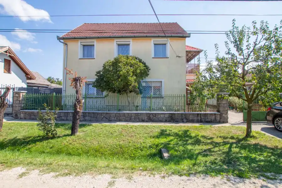 eladó családi ház, Gyál