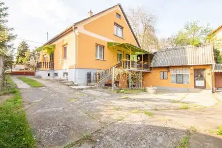 Eladó családi ház, Gyömrő 5 szoba 180 m² 99.9 M Ft
