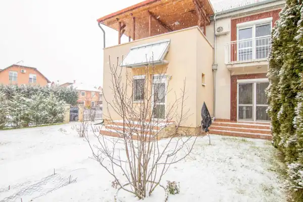 Eladó sorház, Budapest, XVII. kerület 6 szoba 110 m² 123.7 M Ft